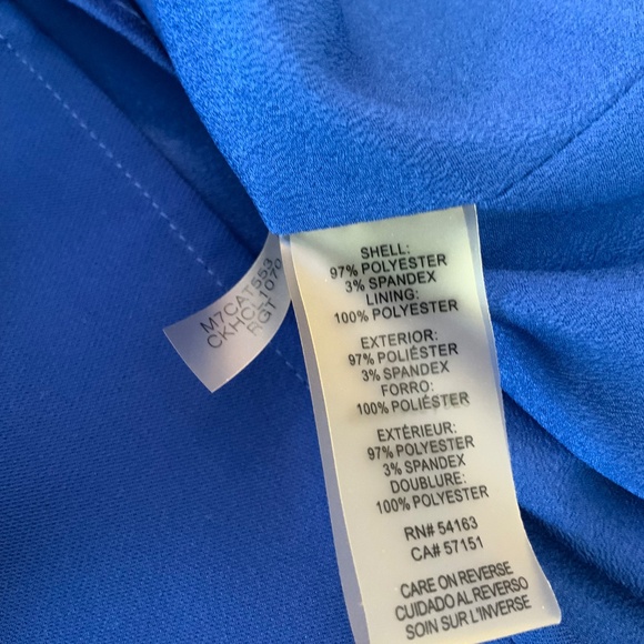 Calvin Klein Women’s Blue Sleeveless V-Neck Shell Tank Top - Size XL - Picture 5 of 5